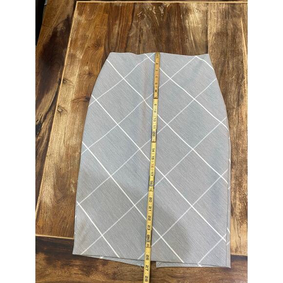 NWT Express Women's Gray White High Waisted Plaid Pattern Pencil Skirt Size 6 - Picture 3 of 5
